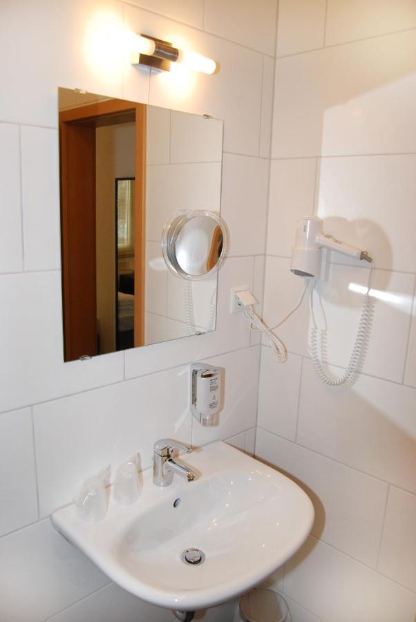 Hotel Rheinischer Hof Erkrath Εξωτερικό φωτογραφία