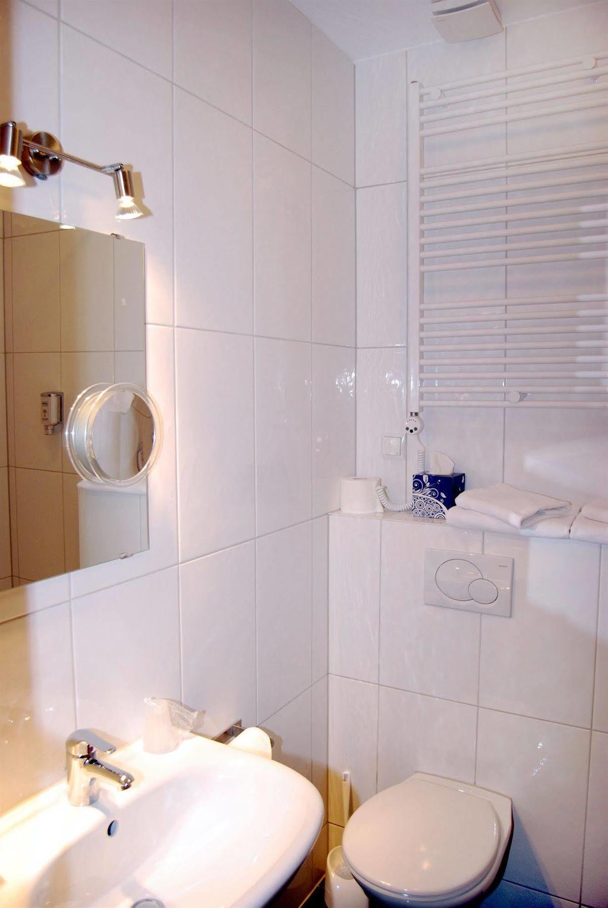 Hotel Rheinischer Hof Erkrath Εξωτερικό φωτογραφία